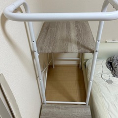 LOWYA パソコンデスク　ラック付きの画像