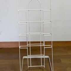 ニトリ☆マガジンラック 折り畳み収納可能※写真のバインダーは付属されません（イメージです）中古品 ブックスタンド【おまとめ購入２万円以上で熊本送料無料・離島不可】の画像