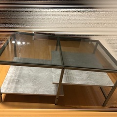 ガラステーブル