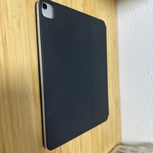iPad Pro 第3世代 12.9インチ 64GB マジックキーボード付き 画面割れあり