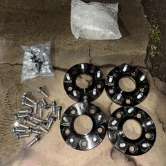 PCD変換スペーサー　20mm 112→114.3 4本　ナット付き