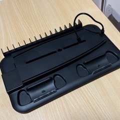 PS5スリム CFIJ-10018コントローラー 2個、社外縦置きスタンド付、ケーブル付属 の画像