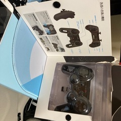 ※最終値下げ中※ほぼ新品PC用ゲームパッドの画像