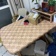 ダイニングテーブル