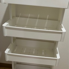 プラスチック製棚