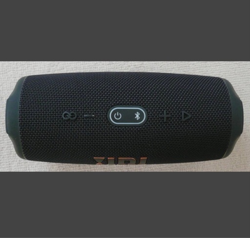 JBL　ポータブルBluetoothスピーカー　CHARGE 5　黒 Black　
使用頻度少　美品