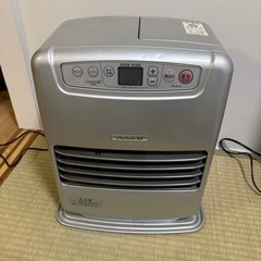 石油ファンヒーター　2018年製