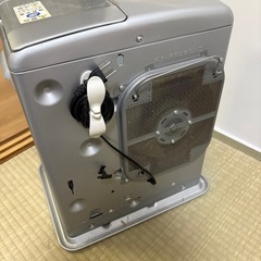 石油ファンヒーター　2018年製の画像
