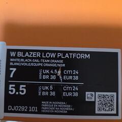 値下げ💴⤵️新品　ナイキ　スニーカー24cmの画像