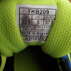 asics子供靴の画像