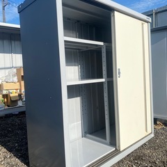 イナバ物置　倉庫　収納庫　物置　の画像