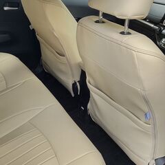 トヨタ　新型アクア　シートカバーの画像