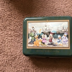 ディズニーミッキーマウスミニークッションとミラコスタのアメニティの画像
