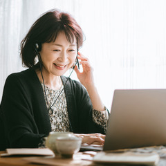 静かな毎日に、“声のつながり”をプラス。ピタっとタイムで始める在...