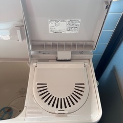 【7月お渡し可能】二層式洗濯機の画像