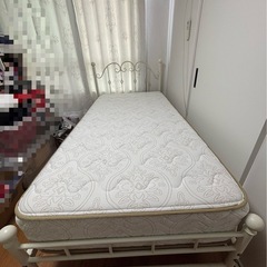 フランフラン　シングルベッドフレームの画像