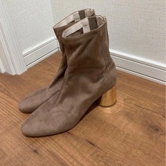 ZARA ショートブーツ
