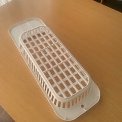 シンクにかけて使う水切りラックの画像