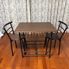 テーブル椅子３点セット