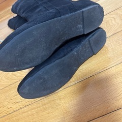 黒ブーツの画像