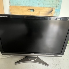 テレビ　40インチ