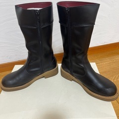 黒ブーツの画像