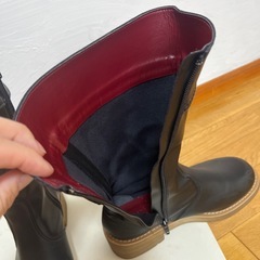 黒ブーツの画像