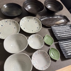 食器　14枚セットの画像