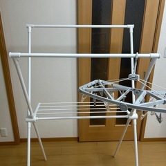 お譲り決まりました　X型室内用物干し・物干しクリップハンガー・物干し竿　3点セットの画像