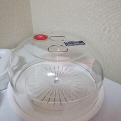 未使用　アカシア天然木漆器サラダボウルとリーブルラフィーネ電子レンジ専用フードの画像