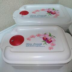 未使用　アカシア天然木漆器サラダボウルとリーブルラフィーネ電子レンジ専用フードの画像