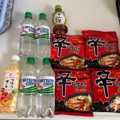 辛ラーメン、三ツ矢サイダー、フルーツオレ、十六茶