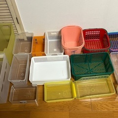 プラスチック製収納ケース