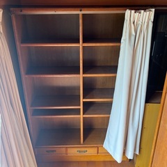 引き出し3つ付き本棚、カーテン付き