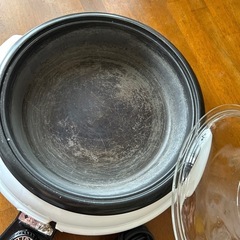 電気鍋。使いこなしている鍋なのでテフロン効果はないですが鍋物にはとっても重宝していますの画像
