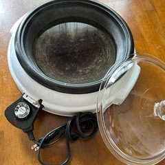電気鍋。使いこなしている鍋なのでテフロン効果はないですが鍋物にはとっても重宝していますの画像