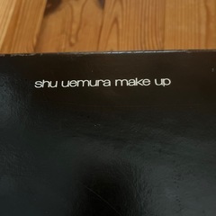 SHU UEMURA ボックスの画像