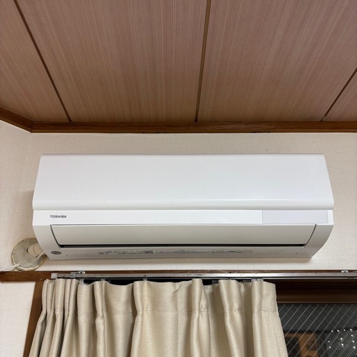 【取引完了】すみませんお値下げ不可 超美品　21年製 TOSHIBA 東芝 ルームエアコン　取り外しもできる方お願いします