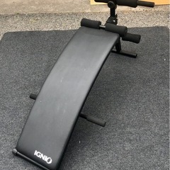 IGNIO イグニオ　折りたたみ式腹筋マシン