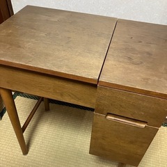 化粧台テーブル　ドレッサー