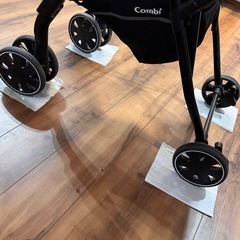 ベビーカー　combi  AttOの画像