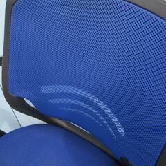 事務イス　肘あり　ブルー　メッシュ　オフィスチェアの画像