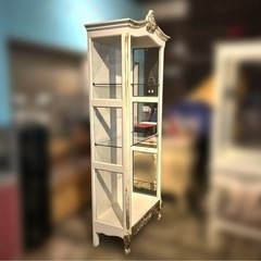 アンティーク風家具　ガラス棚2段付き