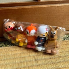 アンパンマンたち　人形の画像