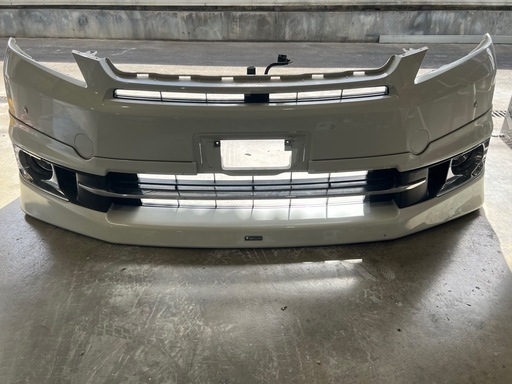 20系後期ヴェルファイアフロントバンパーモデリスタ