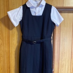 マリームーン製ジャンパースカート制服