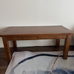 まだまだ使えます！引き出し付きテーブル