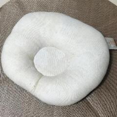 日本製　ベビー枕　クッション　ベビーカー　赤ちゃん枕　頭の形の画像