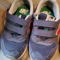 【18.0〜18.5】男の子向け靴3足の画像