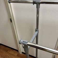 キャスター付き2列ハンガーパイプ　の画像